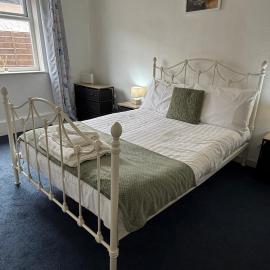 Cosy Coastal Retreat 1-Bed Apartment Rhos-on-Sea, hotel in Rhos-on-Sea
