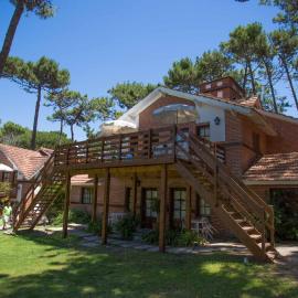 Posada del Bosque By HS, hotel Carilóban