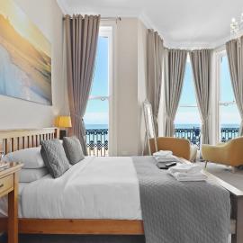 Beach Front Guest House, hotel in Eastbourne