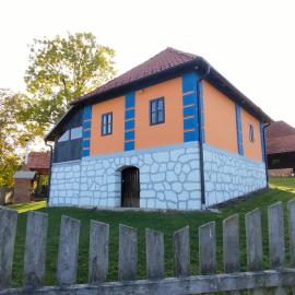 Domaćinstvo Nikolić-Milicevo Selo, hotel in Požega