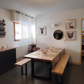 Le Flocon Doré - Appartement Chaleureux au Cœur de la Station, hotel in Ustou