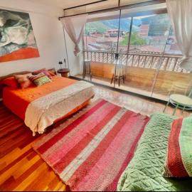 3BR Loft, City Center, Jacuzzi Tub, Mountian Views, hôtel à Pisac