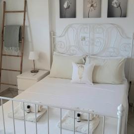 Skyline Vista - Sea View Apartment with Free Parking