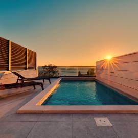 Luxurious Sea-View 2BR Apartment with Private Pool-Villa Quadris-Crikvenica