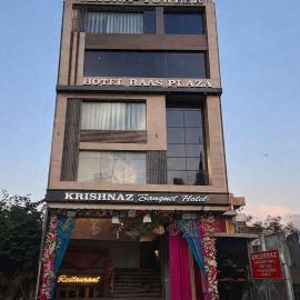 HOTEL RAAS PLAZa, hotel v destinaci Kánpur