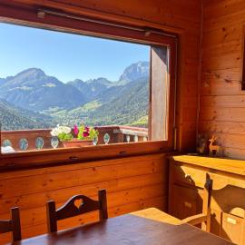 Central Hostel Chatel, hotel u gradu Šatel