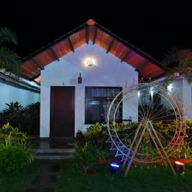 Eden Park Resorts, hotel in Vuyyūru