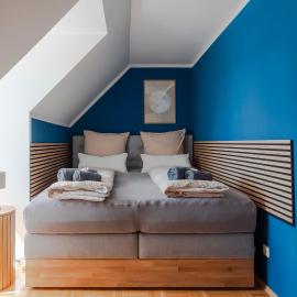 Quiet Courtyard Altstadt Suite - 2BR, Lift & Free Parking by HERO HOMES Graz, hotel in Graz
