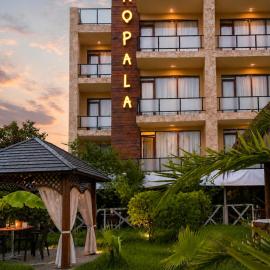 Hotel Kopala Ureki, hotelli kohteessa Ureki