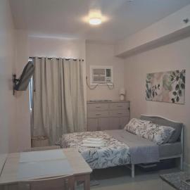 Fresh Studio Retreat - Pool, Gym & Parking, hotel in Mabolo