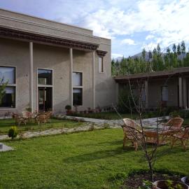Ayum Resort Ladakh, khách sạn ở Leh
