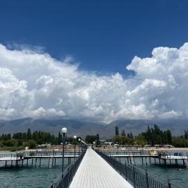 Atlantis Resort, hotel in Chon-Sary-Oy