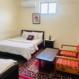 Yasin Holiday Hotel，吉爾吉特的飯店
