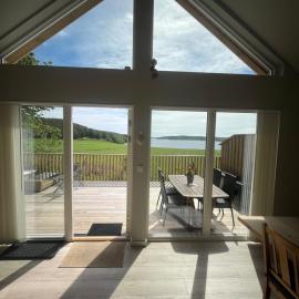 Newly renovated house on a farm with a view to the sea!, hotel v destinaci Sarpsborg