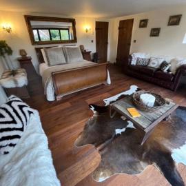 1 Bedroom Brand New Annexe Apartment with King Size Bed in Lewes, hotel sa Lewes
