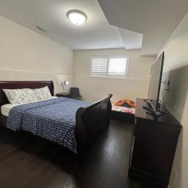 Luxurious Vacation, hotel in Welland
