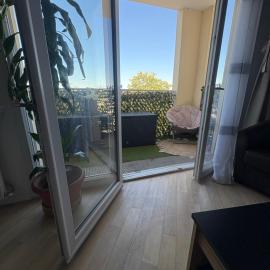 Cozy F2 proche PARIS et CDG, hotel in Le Blanc-Mesnil