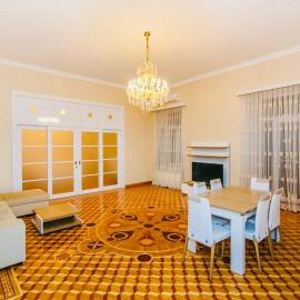 3 Bedrooms Apartment ın Center