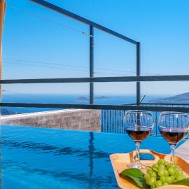 Luxury suite with pool and sauna in Kalkan, hotel a Kalkan