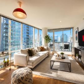 Beautiful 2-Bedroom Apartment Downtown