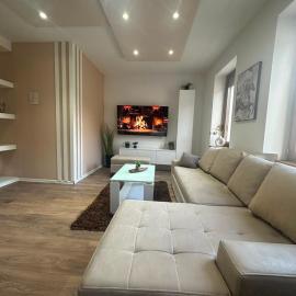 Travnik Courtyard Center House with Free parking garage