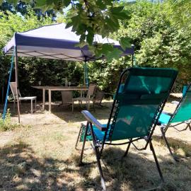 Studio à la campagne, Jardin, Lac à 7 min, hotel in Chenereilles