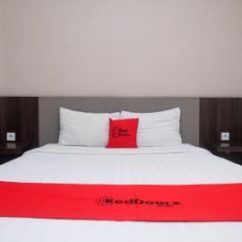 RedDoorz Apartment near Exit Toll Colomadu