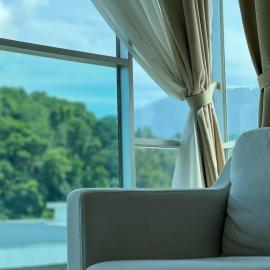 Comfy 2BR Condo with Swimming Pool & Free WiFi Netflix near Lake Garden Zoo, hótel í Taiping