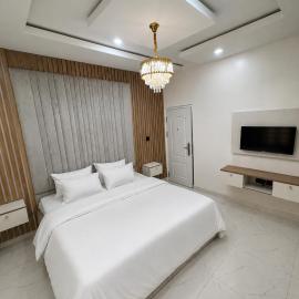 Hog Inn Hotel, hotel i Benin City