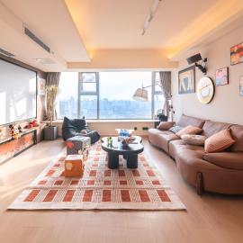 INVIS Urban High-rise Suites