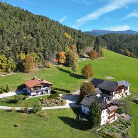 Appartament Eichnerhof, hotel a Chienes