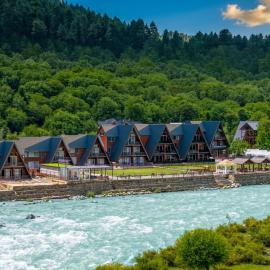 Asal Riverside Pahalgam, hotel di Pahalgām