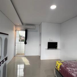 hb co living, hotel in Tanjungredep