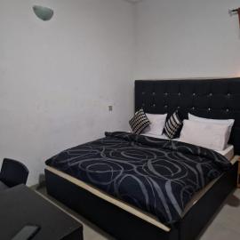 U-kan Suprema Hotel And Apartments، فندق في أسابا