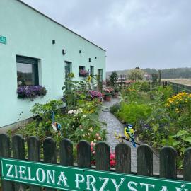 Zielona Przystań – hotel w mieście Boruja