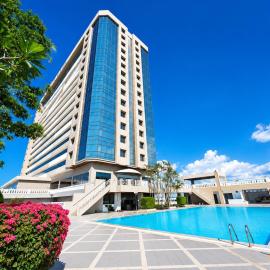 The Twin Lotus Hotel, ξενοδοχείο σε Nakhon Si Thammarat