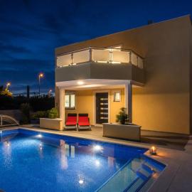 Villa Rocco Private Saltwater Pool Split