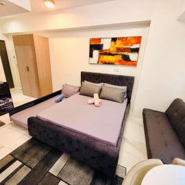 Top Hotel in Eastwood - Eastwood Hotel Suite A - By Fal Premiere