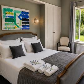 Grande suite de 45 m2 à deux pas de la mer - Petit-déjeuner inclus, hotel a Plougastel-Daoulas