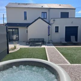 ORLEANS - La Maison Bohème & Spa - Jardin - Jacuzzi - Parking, Hotel in Orléans