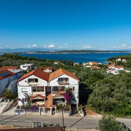 Villa Bosotina Royal Sea View, hotel a Kukljica