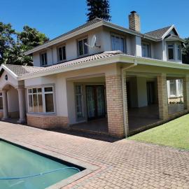 Home in Winston Park!, Hotel in Gillitts