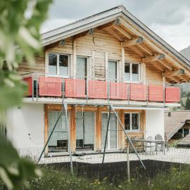 Bergchalet mit Panoramablick nahe Brienz, hotelli kohteessa Axalp