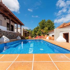 Welcoming house with pool in San Cristóbal - 85 m², hotel a La Laguna