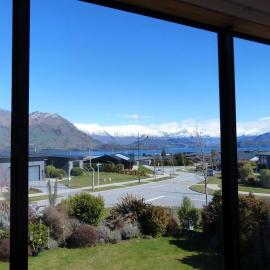 acomo at Clutha - stunning views, pool & gym access