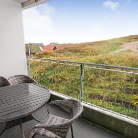 Pæn Og Hyggelig Ferielejlighed Sj3228, hotel in Henne Strand