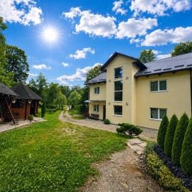 Edelweiss, Hotel in Laseschtschyna
