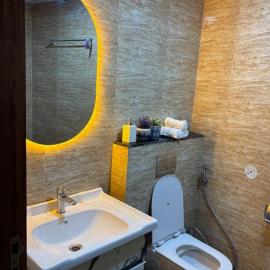 Adesh studio, Hotel in Noida
