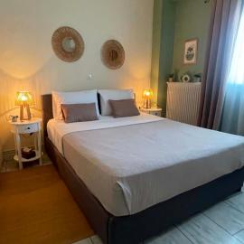 Calma Apartment - Your calm escape in Arcadia, hotel v mestu Tripolis