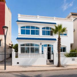 Beachfront Luxury Villa Saidia, hotell i Saïdia